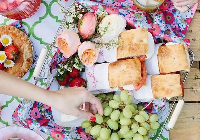 Picknick-Essen für Kinder: Was man mitbringen sollte und 30 Ideen