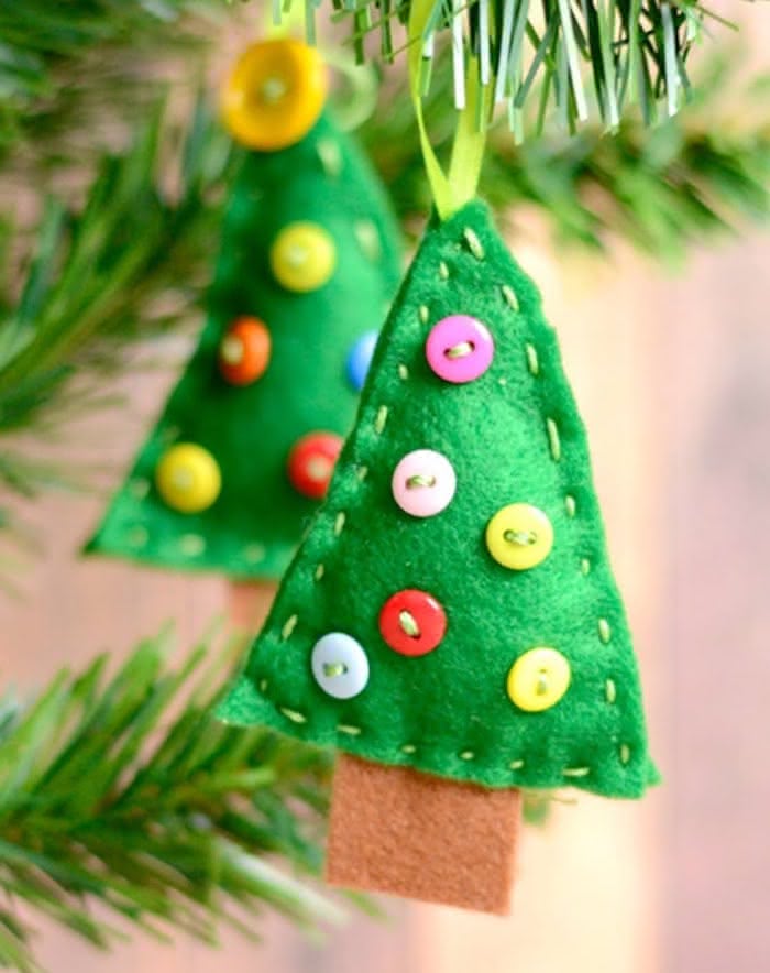 Plstěný vánoční stromek: 12 modelů s návody a šablonami